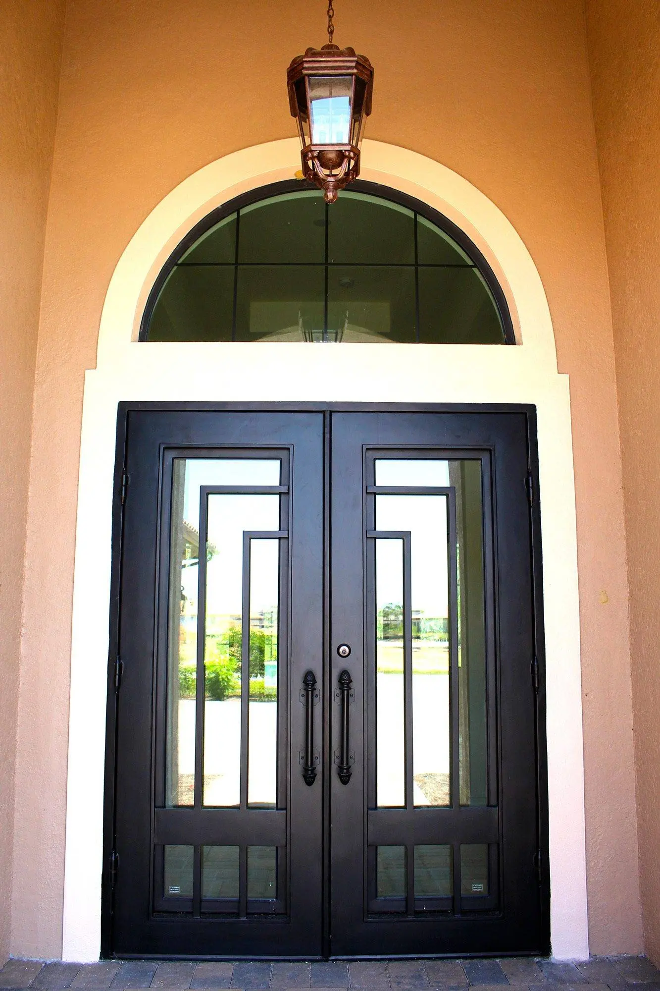 Lakoya 2 iron door design